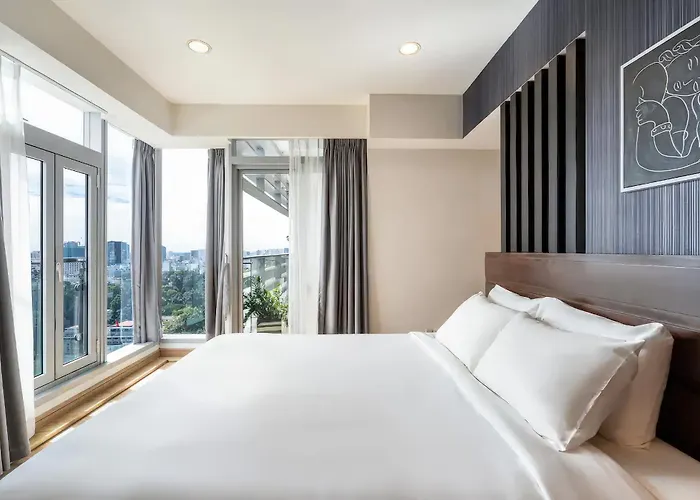Salute De Sailing Tower - Palace Garden District 1