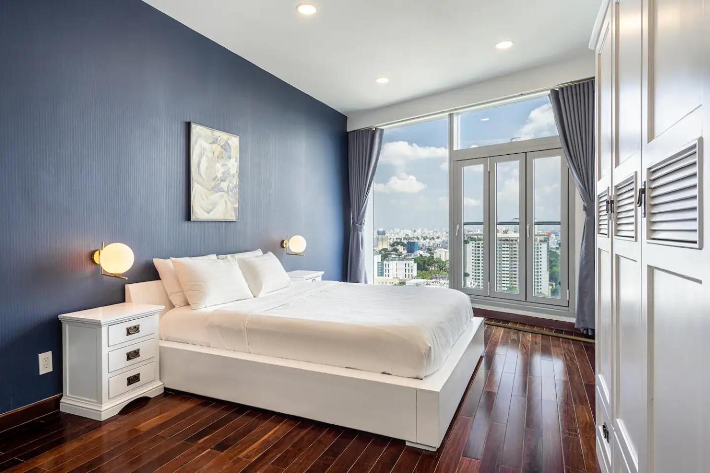Salute De Sailing Tower - Palace Garden District 1 *