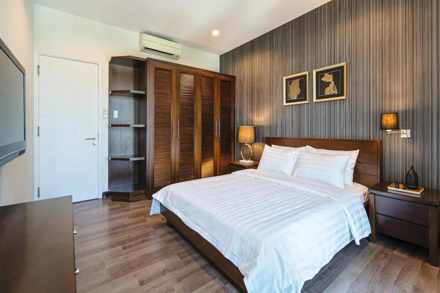 Salute De Sailing Tower - Palace Garden District 1 *