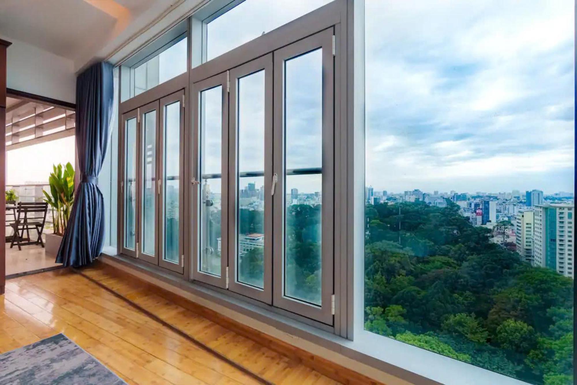 Salute De Sailing Tower - Palace Garden District 1