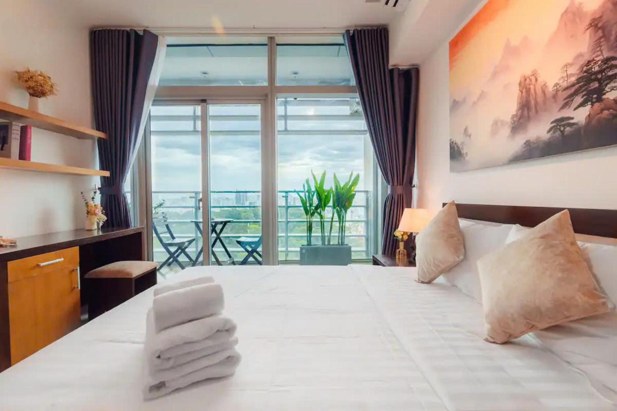 Salute De Sailing Tower - Palace Garden District 1 *